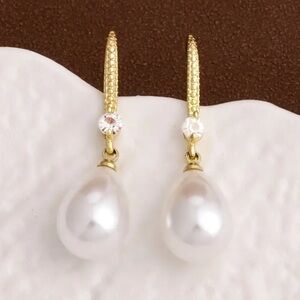 Exquisite 925 Pure Silver and White Pearl Drop Earrings